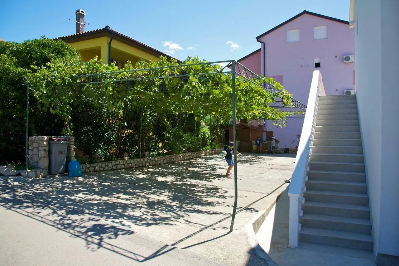 Apartments Slavica Rab Town Croazia